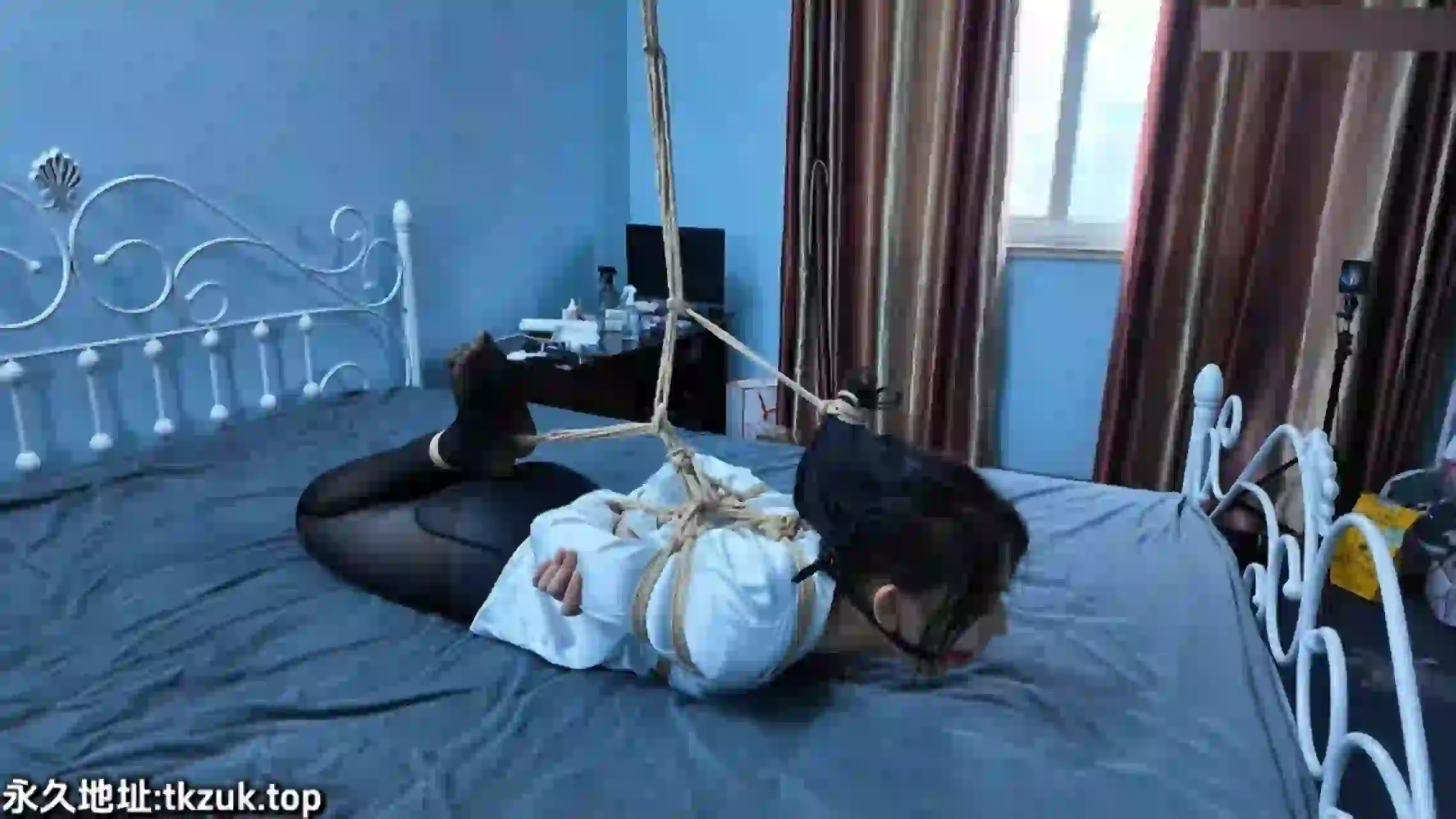 一绳所爱 魏灿驷马床缚-TK乐影