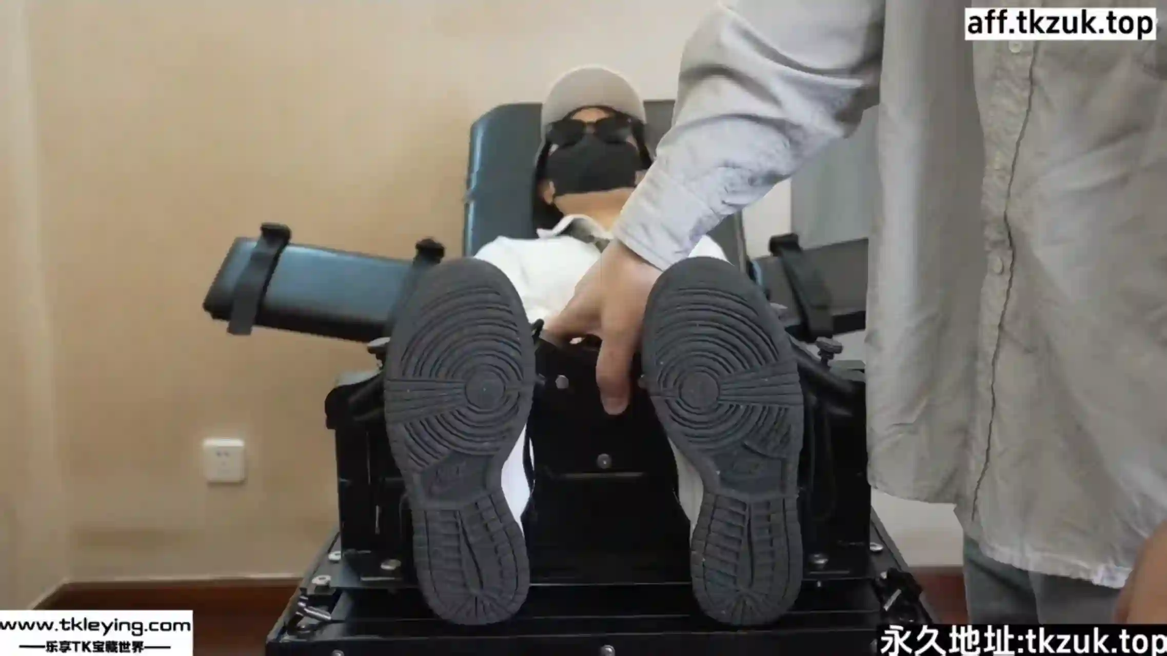 灯火大师 联动七分自律的yuni开发 252-TK乐影
